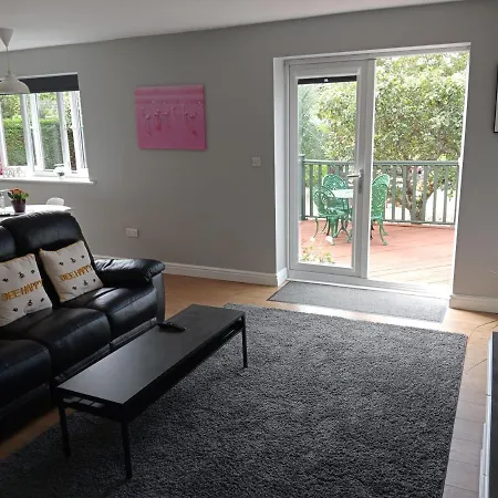 Street Retreat アパート *